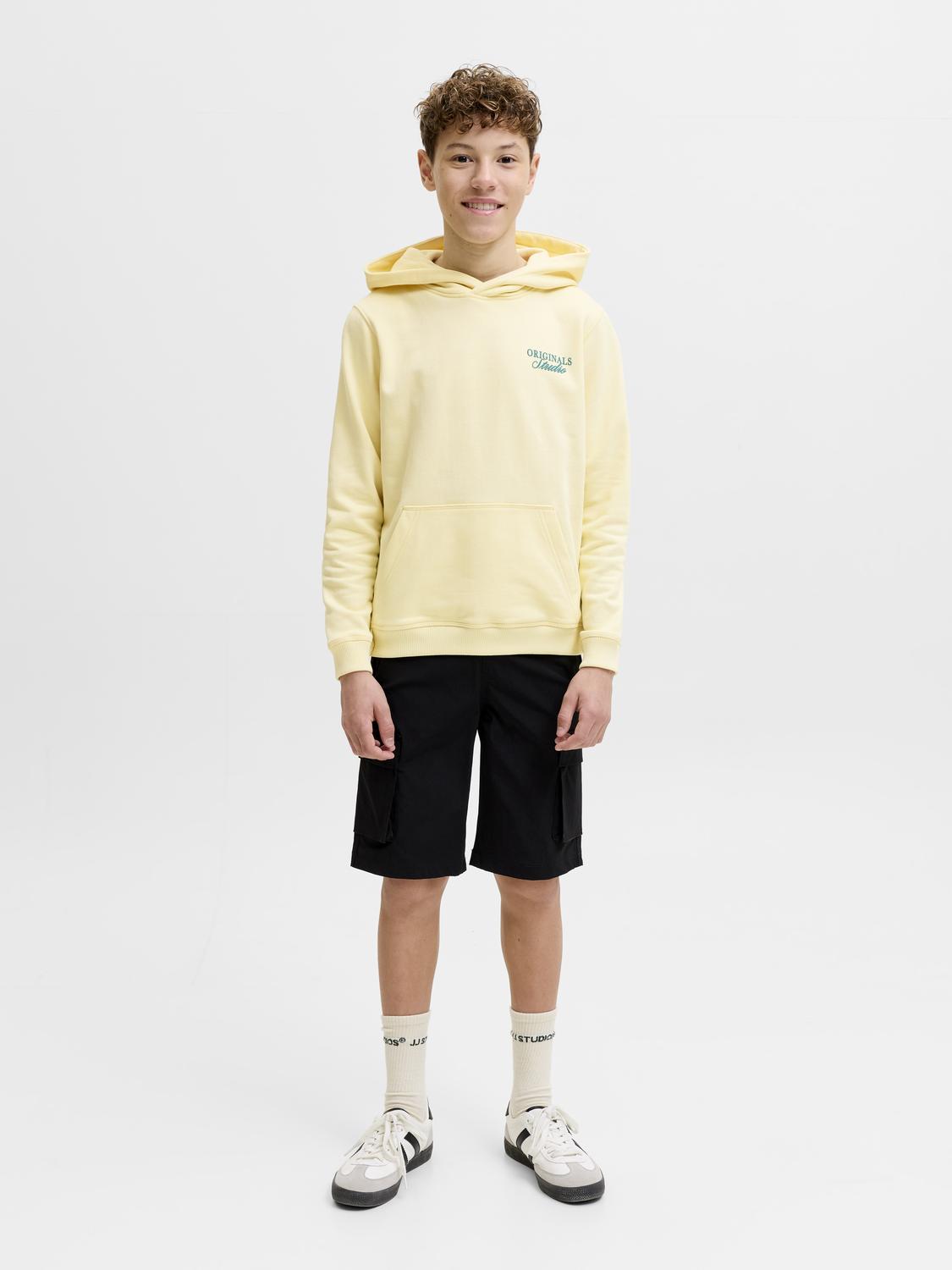 model_shot-front_full